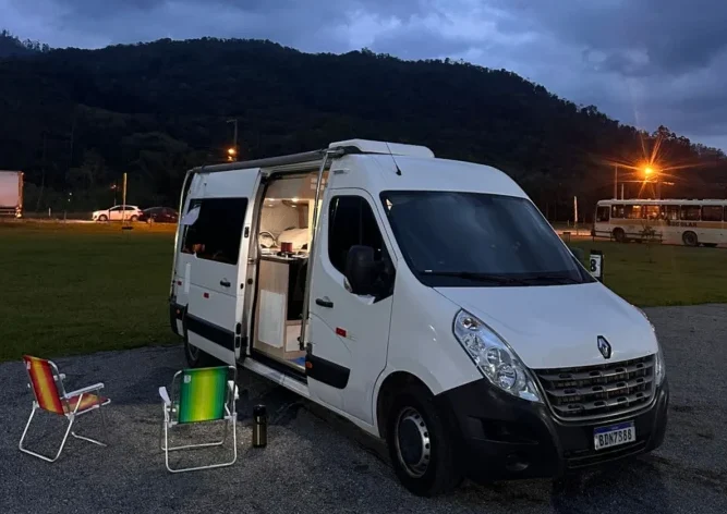 Motorhome Liber com Starlink